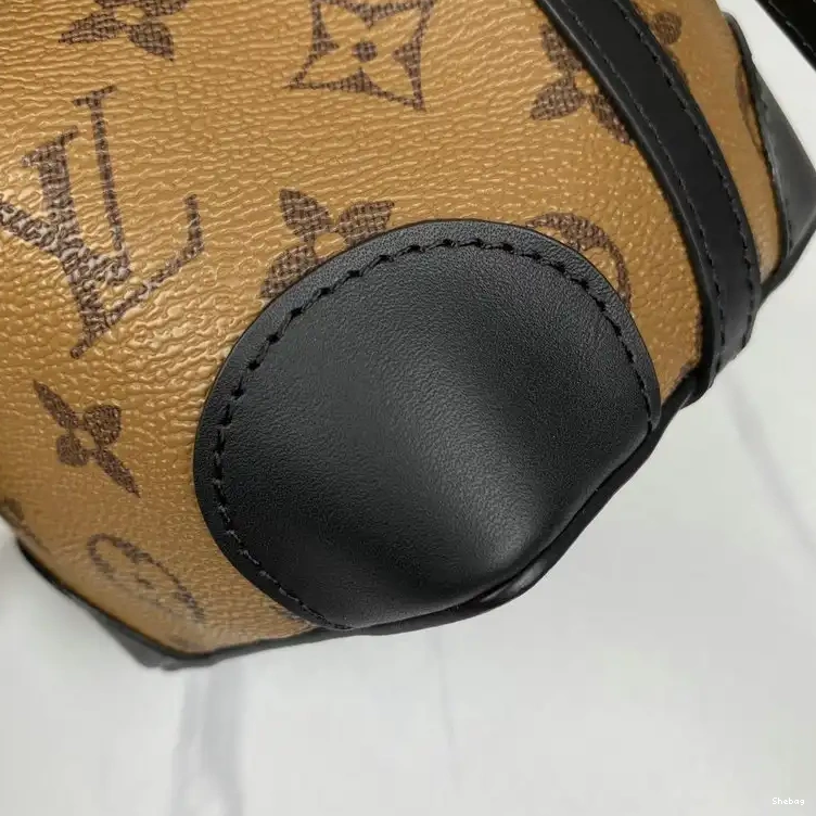 LV 206B570004 Bags 0707